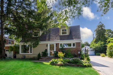 Photo of 630 Hermitage Drive, Deerfield, IL 60015 (MLS # 12420950)