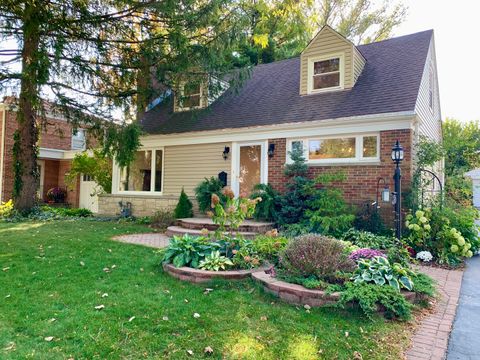 630 Hermitage Drive Deerfield IL 60015