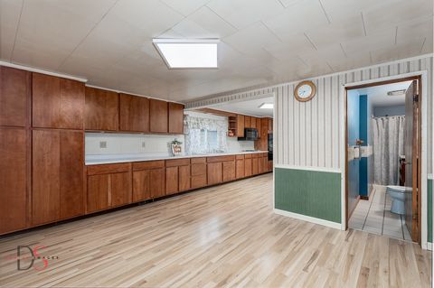 Tiny photo for 414 W Bluff Street, Marseilles, IL 61341 (MLS # 12459675)