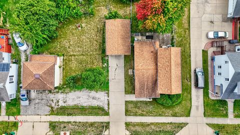 Tiny photo for 414 W Bluff Street, Marseilles, IL 61341 (MLS # 12459675)