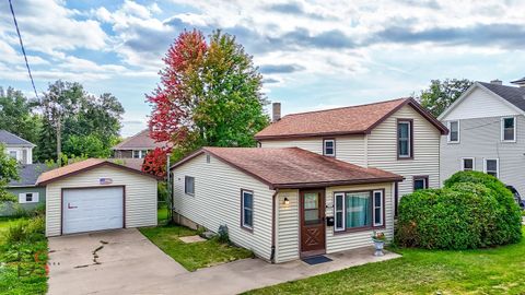 Photo of 414 W Bluff Street, Marseilles, IL 61341 (MLS # 12459675) Photo of 414 W Bluff Street, Marseilles, IL 61341 (MLS # 12459675)