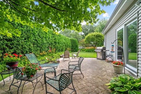 Tiny photo for 2111 Bosworth Lane, Northfield, IL 60093 (MLS # 12713141)