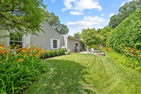 Tiny photo for 2111 Bosworth Lane, Northfield, IL 60093 (MLS # 12713141)