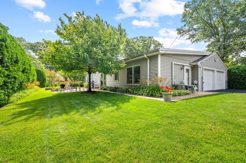Tiny photo for 2111 Bosworth Lane, Northfield, IL 60093 (MLS # 12713141)