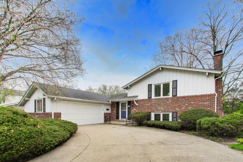 Photo of 2412 Happy Hollow Road, Glenview, IL 60026 (MLS # 12651386)