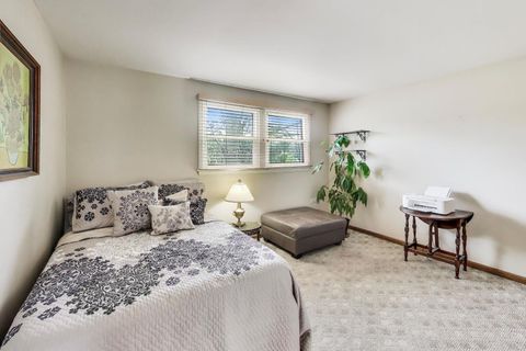 Tiny photo for 2412 Happy Hollow Road, Glenview, IL 60026 (MLS # 12651386)