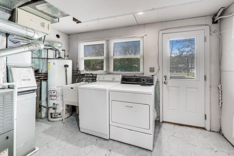 Tiny photo for 2412 Happy Hollow Road, Glenview, IL 60026 (MLS # 12651386)