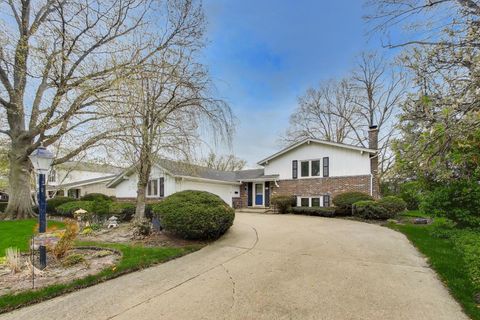 Tiny photo for 2412 Happy Hollow Road, Glenview, IL 60026 (MLS # 12651386)