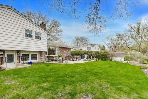 Tiny photo for 2412 Happy Hollow Road, Glenview, IL 60026 (MLS # 12651386)