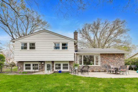 Tiny photo for 2412 Happy Hollow Road, Glenview, IL 60026 (MLS # 12651386)