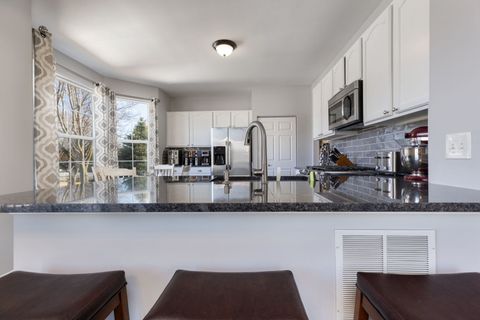 Tiny photo for 922 Summit Creek Drive, Shorewood, IL 60404 (MLS # 12579580)