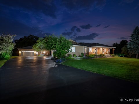 Tiny photo for 28 Tomahawk Trail, Oswego, IL 60543 (MLS # 12689960)