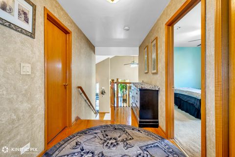 Tiny photo for 8619 Linder Avenue, Burbank, IL 60459 (MLS # 12508201)