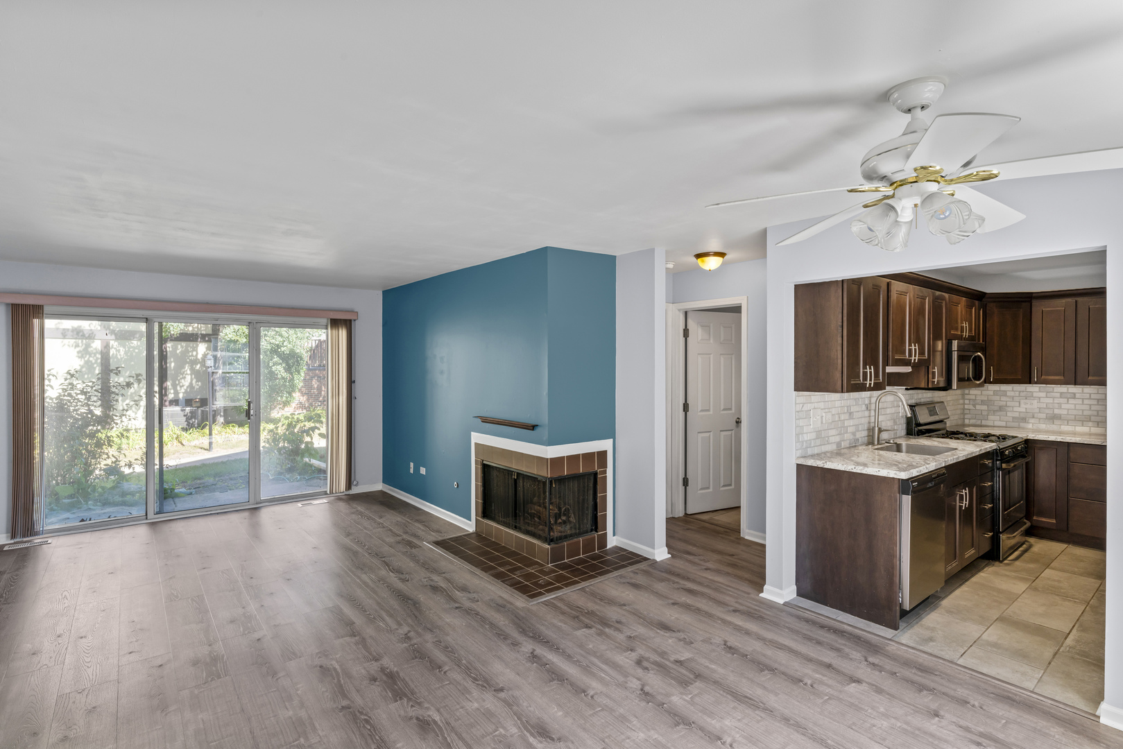 366 Pembroke Lane 5