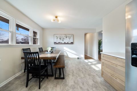 Tiny photo for 6733 W 88th Street, Oak Lawn, IL 60453 (MLS # 12542465)