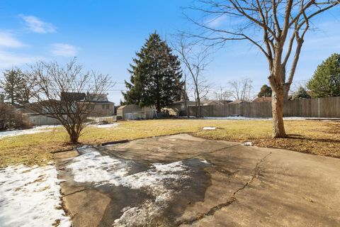 Tiny photo for 6733 W 88th Street, Oak Lawn, IL 60453 (MLS # 12542465)