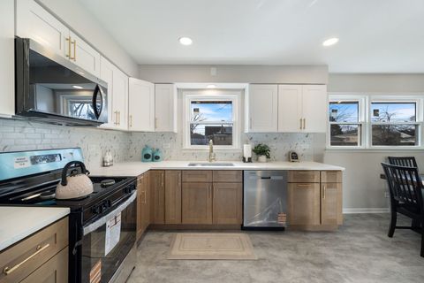 Tiny photo for 6733 W 88th Street, Oak Lawn, IL 60453 (MLS # 12542465)