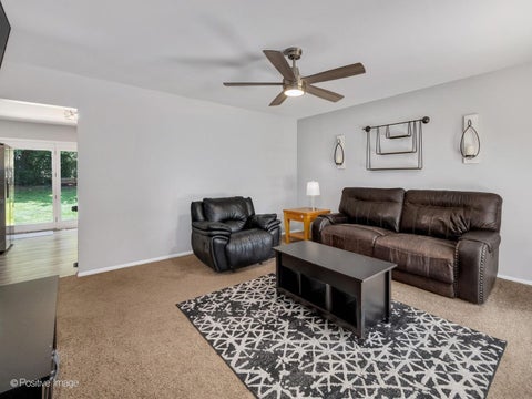 Tiny photo for 422 Walnut Drive, Streamwood, IL 60107 (MLS # 12693263)