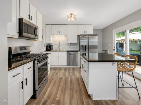 Tiny photo for 422 Walnut Drive, Streamwood, IL 60107 (MLS # 12693263)