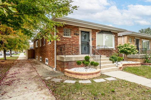 Photo of 4558 S Harding Avenue, Chicago, IL 60632 (MLS # 12794732)