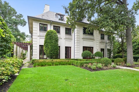 Photo of Kenilworth, IL 60043 (MLS # 12744777)