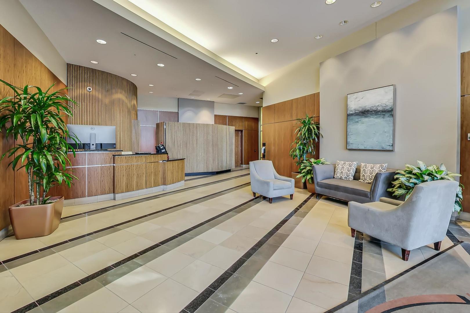 125 S Jefferson Street 2405