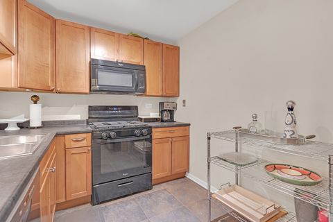 Tiny photo for 263 S Clubhouse Drive #110, Palatine, IL 60074 (MLS # 12537646)