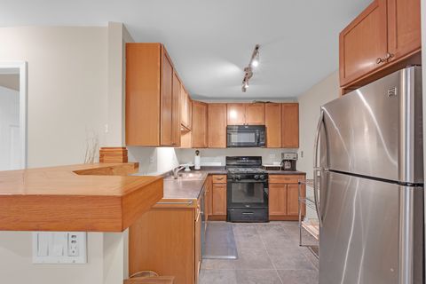 Tiny photo for 263 S Clubhouse Drive #110, Palatine, IL 60074 (MLS # 12537646)