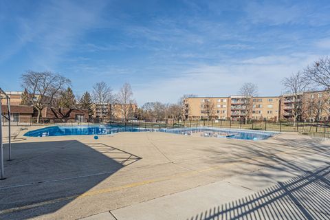 Tiny photo for 263 S Clubhouse Drive #110, Palatine, IL 60074 (MLS # 12537646)