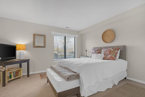 Tiny photo for 263 S Clubhouse Drive #110, Palatine, IL 60074 (MLS # 12537646)