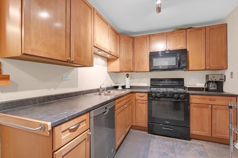 Tiny photo for 263 S Clubhouse Drive #110, Palatine, IL 60074 (MLS # 12537646)