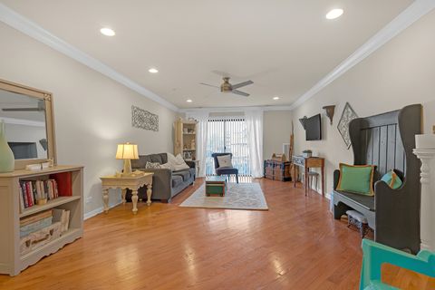 Tiny photo for 263 S Clubhouse Drive #110, Palatine, IL 60074 (MLS # 12537646)