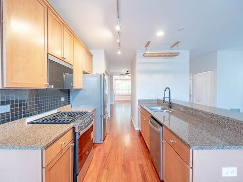 Tiny photo for 2537 W Grenshaw Street, Chicago, IL 60612 (MLS # 12491552)