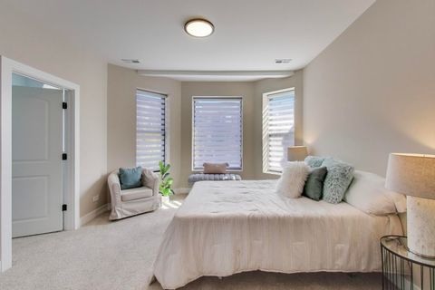 Tiny photo for 4938 S Vincennes Avenue, Chicago, IL 60615 (MLS # 12526337)