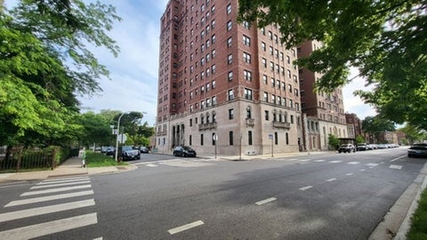 Photo of 6700 S CRANDON Avenue #6A, Chicago, IL 60649 (MLS # 12661508)