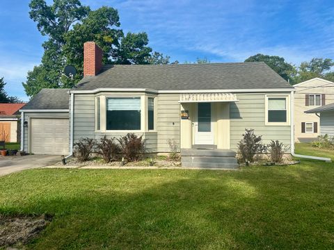 Photo of 2209 Berry Avenue, Ottawa, IL 61350 (MLS # 12470530) Photo of 2209 Berry Avenue, Ottawa, IL 61350 (MLS # 12470530)