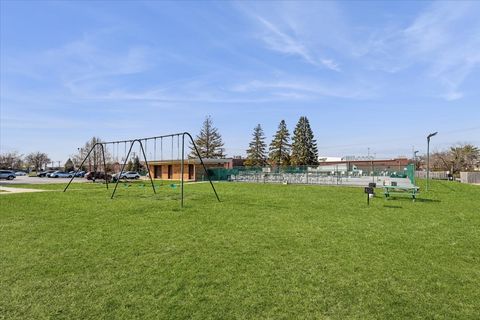 Tiny photo for 1320A Lore Lane #122, Lombard, IL 60148 (MLS # 12602419)