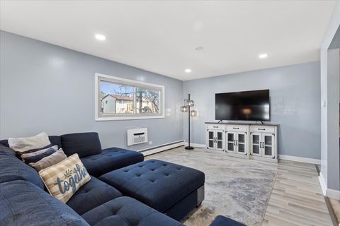 Tiny photo for 1320A Lore Lane #122, Lombard, IL 60148 (MLS # 12602419)