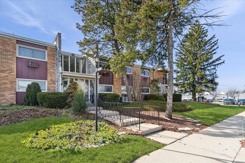 Tiny photo for 1320A Lore Lane #122, Lombard, IL 60148 (MLS # 12602419)