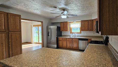Tiny photo for 120 N Lark Lane, Carbondale, IL 62901 (MLS # 12663200)
