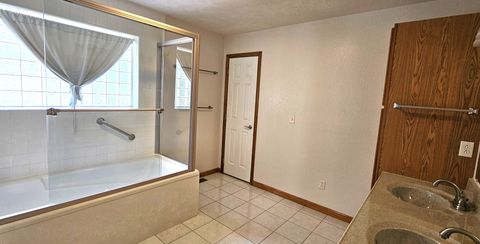 Tiny photo for 120 N Lark Lane, Carbondale, IL 62901 (MLS # 12663200)