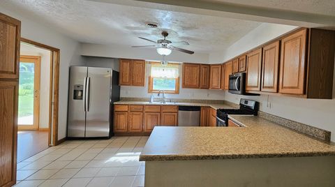 Tiny photo for 120 N Lark Lane, Carbondale, IL 62901 (MLS # 12663200)