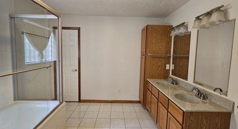 Tiny photo for 120 N Lark Lane, Carbondale, IL 62901 (MLS # 12663200)