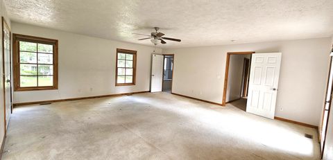 Tiny photo for 120 N Lark Lane, Carbondale, IL 62901 (MLS # 12663200)