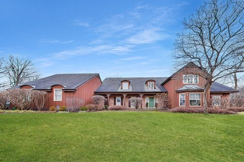 Photo of 1135 Buttonwood Lane, Northbrook, IL 60062 (MLS # 12570217)