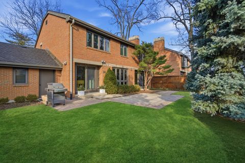 Tiny photo for 27 Park Lane, Park Ridge, IL 60068 (MLS # 12577744)