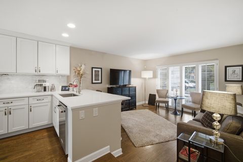 Tiny photo for 27 Park Lane, Park Ridge, IL 60068 (MLS # 12577744)