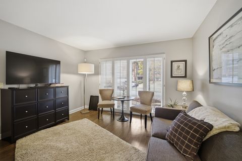 Tiny photo for 27 Park Lane, Park Ridge, IL 60068 (MLS # 12577744)