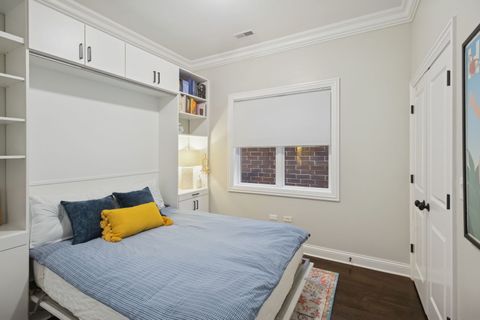 Tiny photo for 843 W Lill Avenue #2, Chicago, IL 60614 (MLS # 12474347)