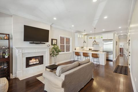 Tiny photo for 843 W Lill Avenue #2, Chicago, IL 60614 (MLS # 12474347)